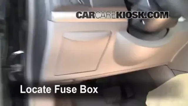 2008 Nissan Sentra S 2.0L 4 Cyl. Fusible (intérieur) Contrôle